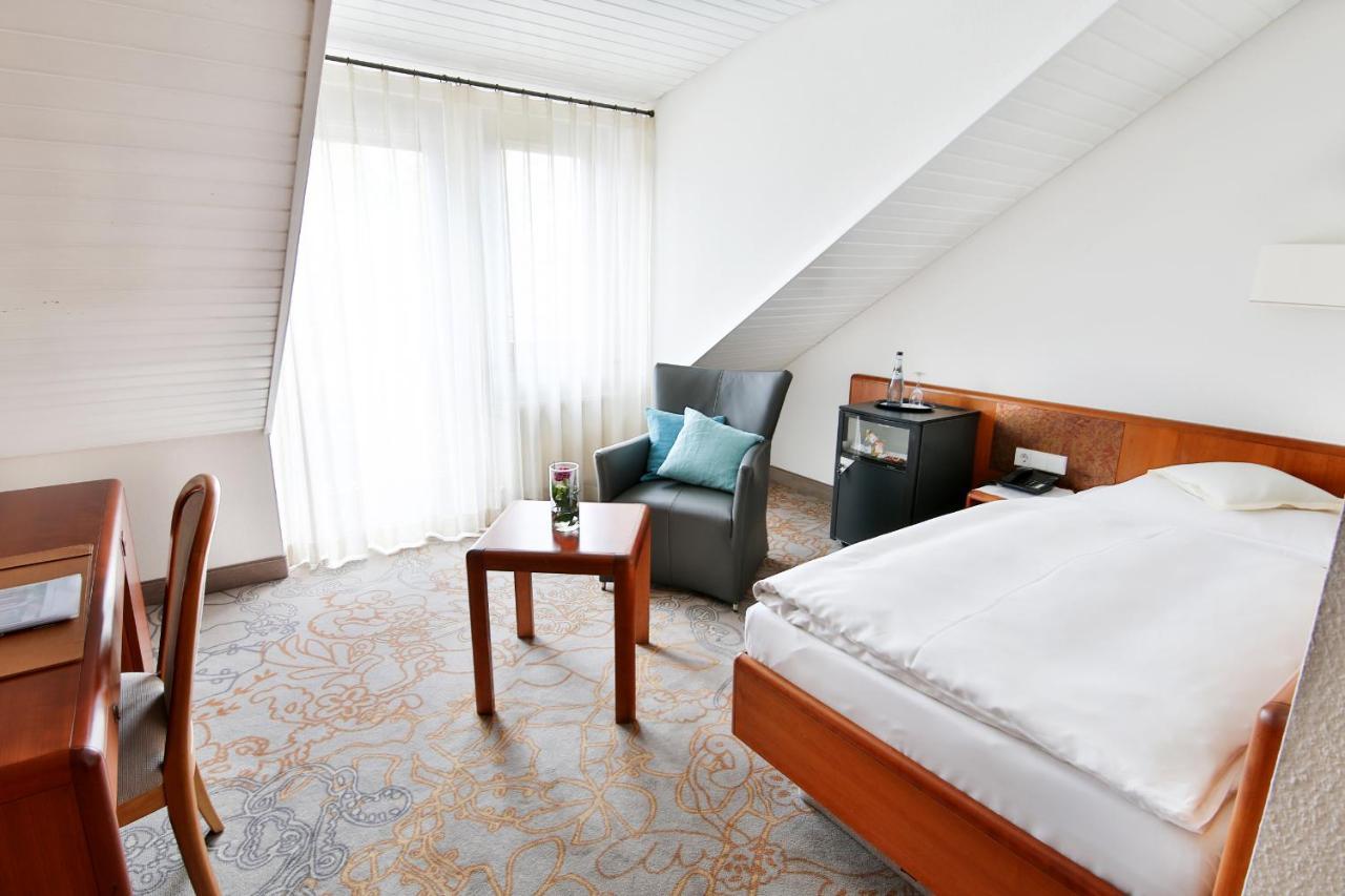 Hotel Und Gutsgaststaette Rappenhof Weinsberg Buitenkant foto